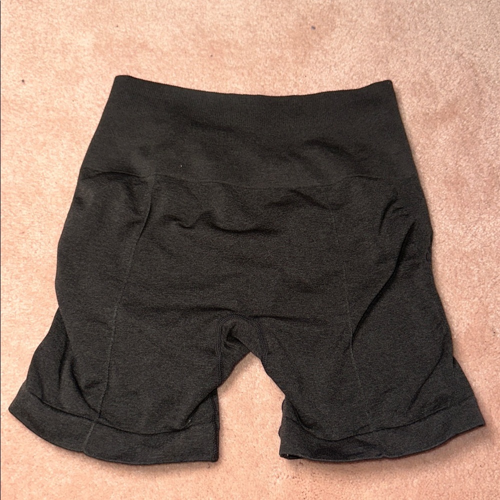FRESOUGHT Workout Gym Butt Scrunch Tummy Control High Waisted Shorts Dark Grey - Picture 4 of 5